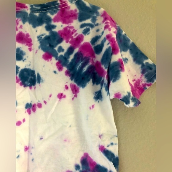 ⭐️FUNDRAISER ALERT⭐️ Tie dye Youth T-shirt sz XS - Picture 3 of 4